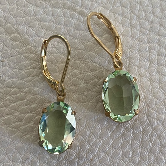 Chrysolite oval crystal earrings - Picture 3 of 5